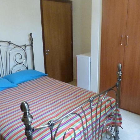 Kalampakas Guesthouse Larnaca Ngoại thất bức ảnh