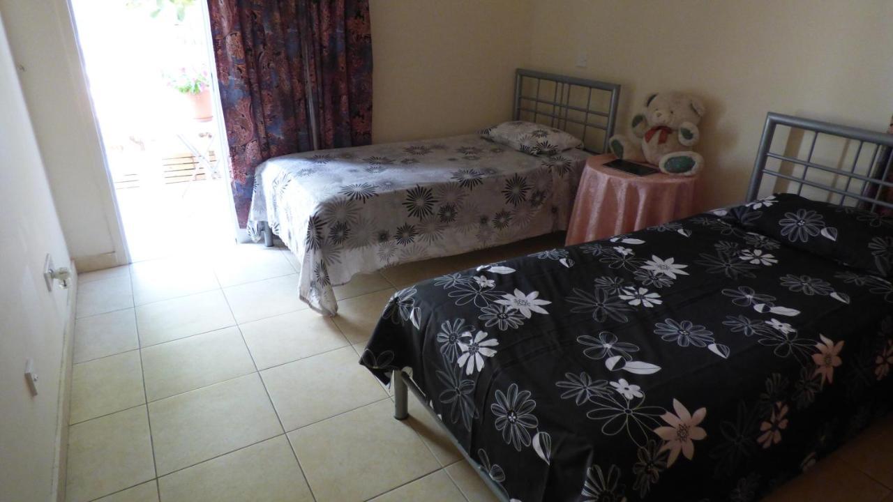Kalampakas Guesthouse Larnaca Ngoại thất bức ảnh