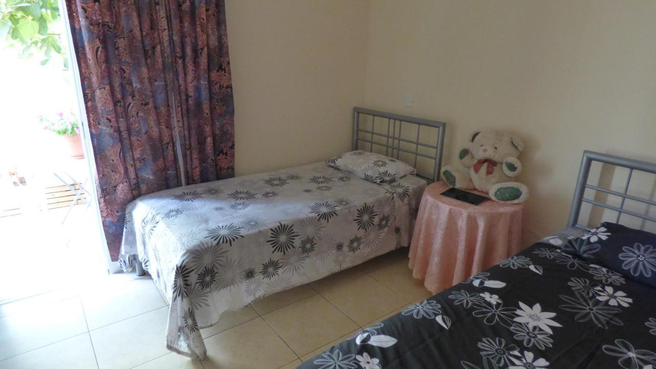 Kalampakas Guesthouse Larnaca Ngoại thất bức ảnh